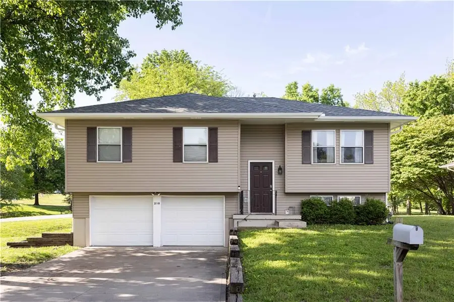 210 E Swisher Drive, Clinton, MO 64735 - #2