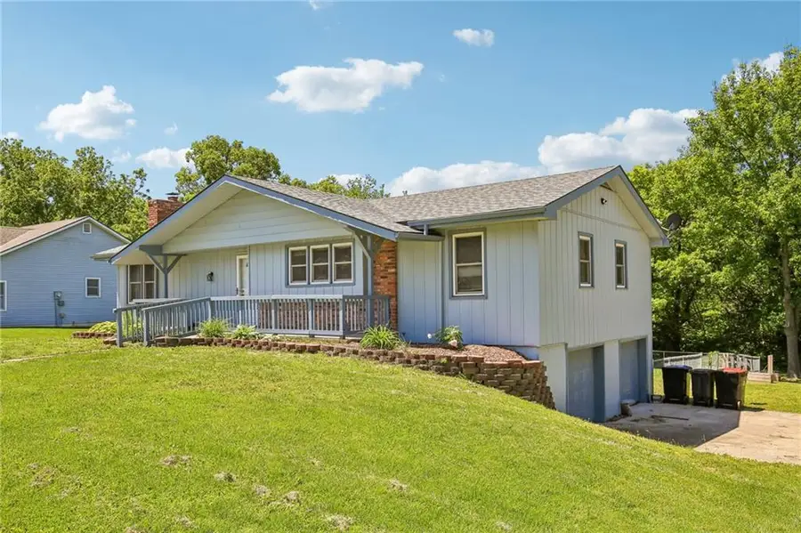 1419 Woodlawn Drive, Warrensburg, MO 64093 - #2