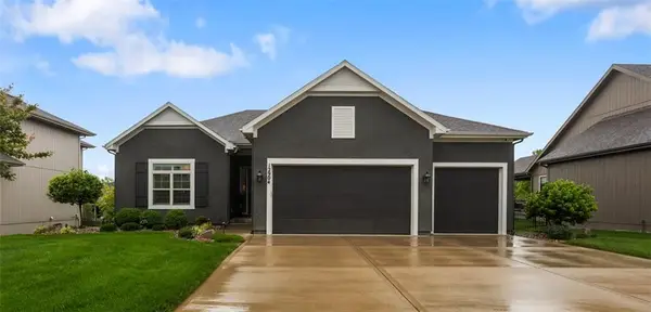 12904 W 169th Street, Overland Park, KS 66221