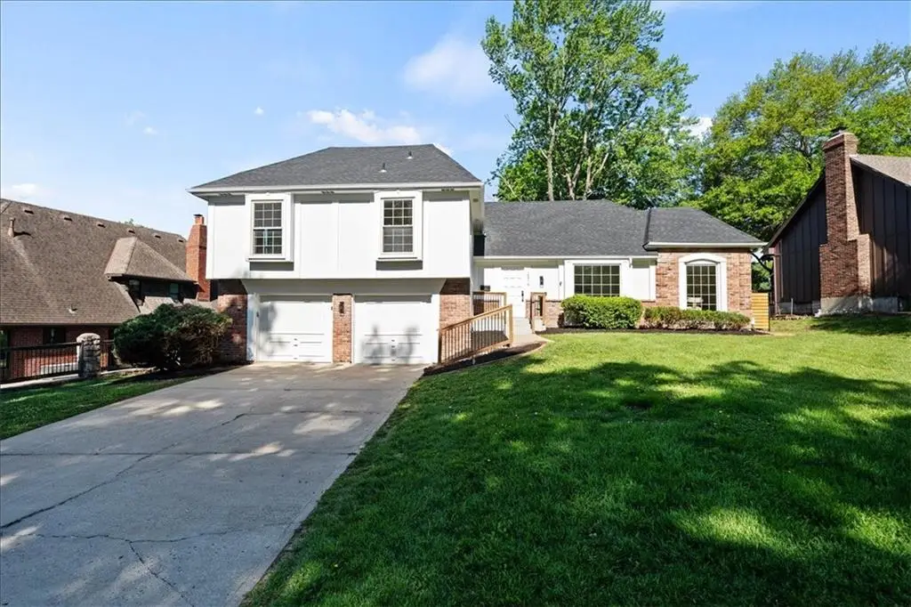 10310 Eby Street, Overland Park, KS 66212 - #1