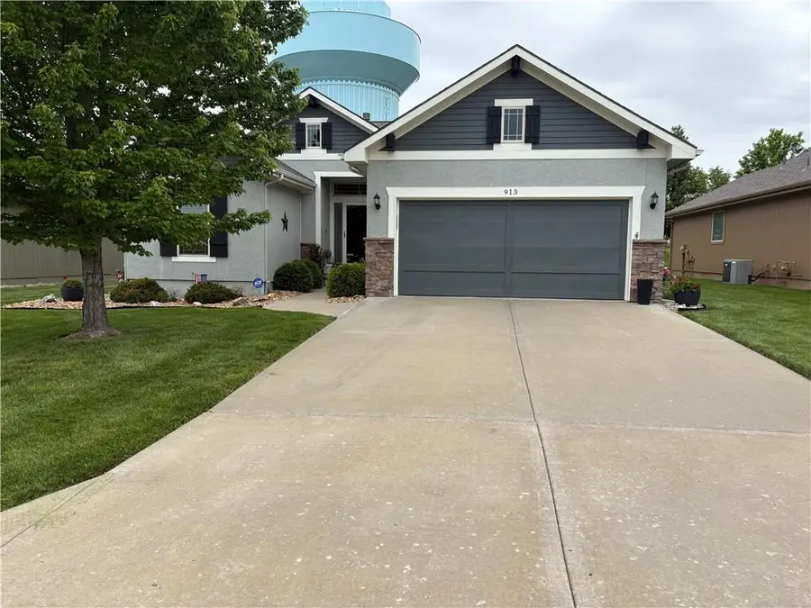 913 SE Amber Court, Blue Springs, MO 64014 - #3