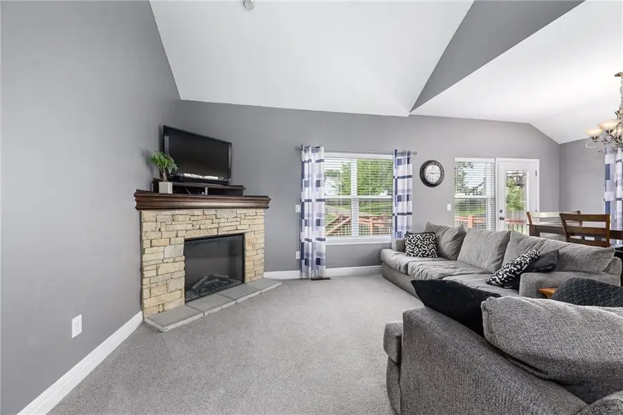 11409 Kimball Avenue, Kansas City, KS 66109 - #3