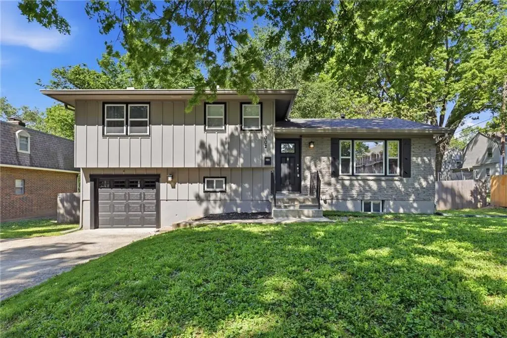 8002 Campbell Street, Kansas City, MO 64131 - #1