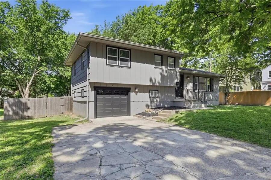 8002 Campbell Street, Kansas City, MO 64131 - #2