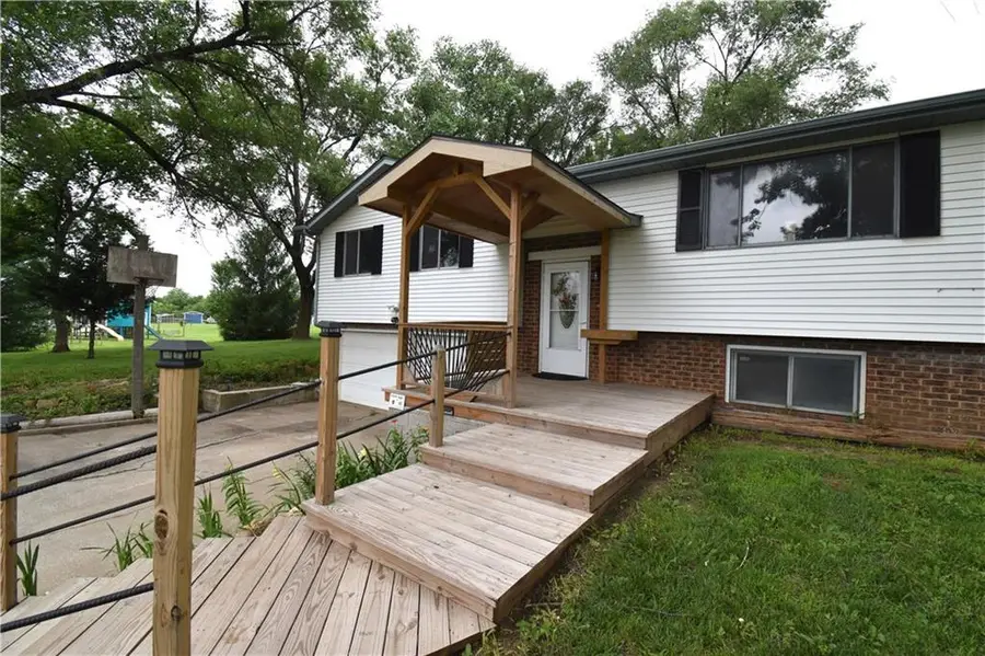 21282 Parallel Road, Tonganoxie, KS 66086 - #3