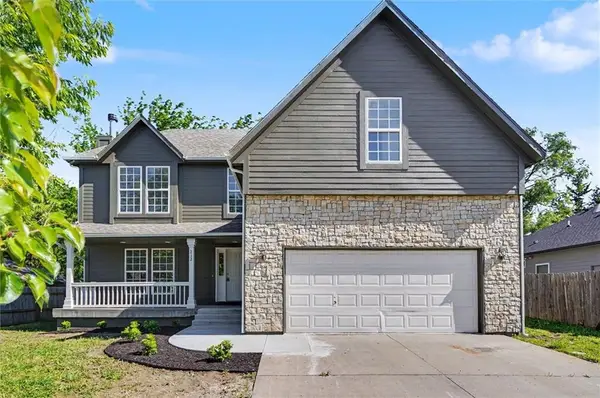 212 Hillside Drive, Baldwin City, KS 66006