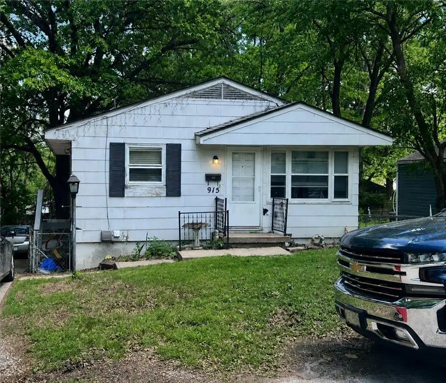 915 S Pope Avenue, Independence, MO 64050 - #1