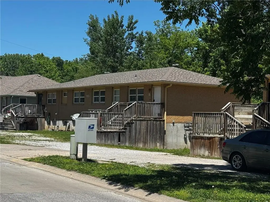 815 Broad Street, Warrensburg, MO 64093 - #1