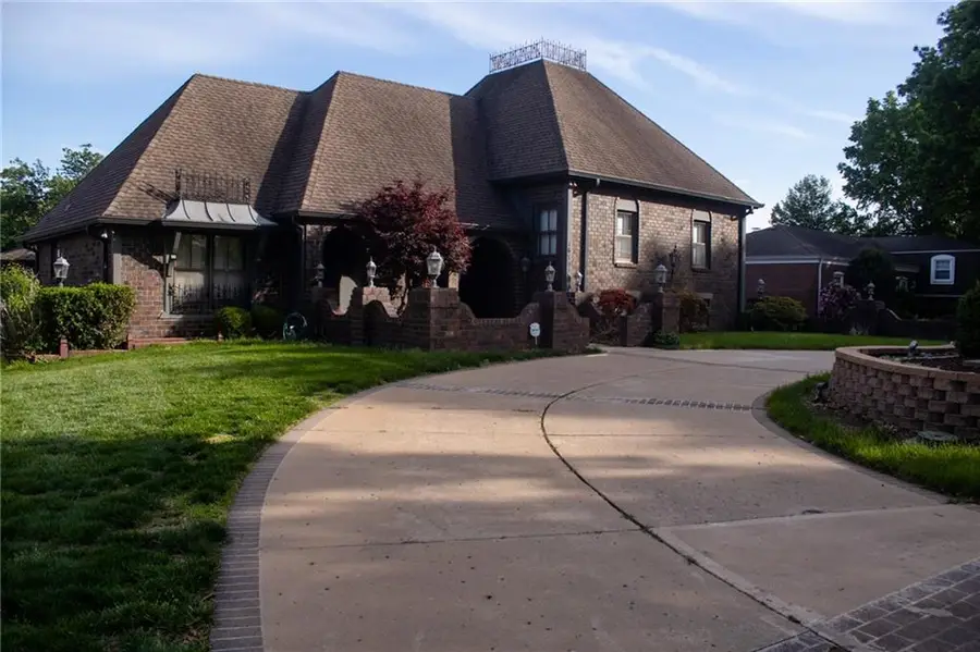16701 E George Franklyn Drive, Independence, MO 64055 - #2