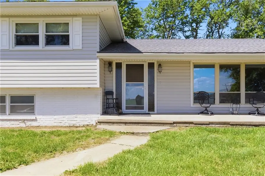 17429 Coffin Road, Leavenworth, KS 66048 - #3