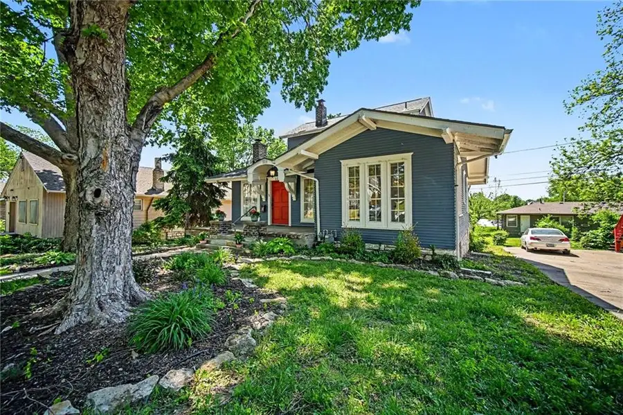 2215 Nebraska Avenue, Kansas City, KS 66102 - #2
