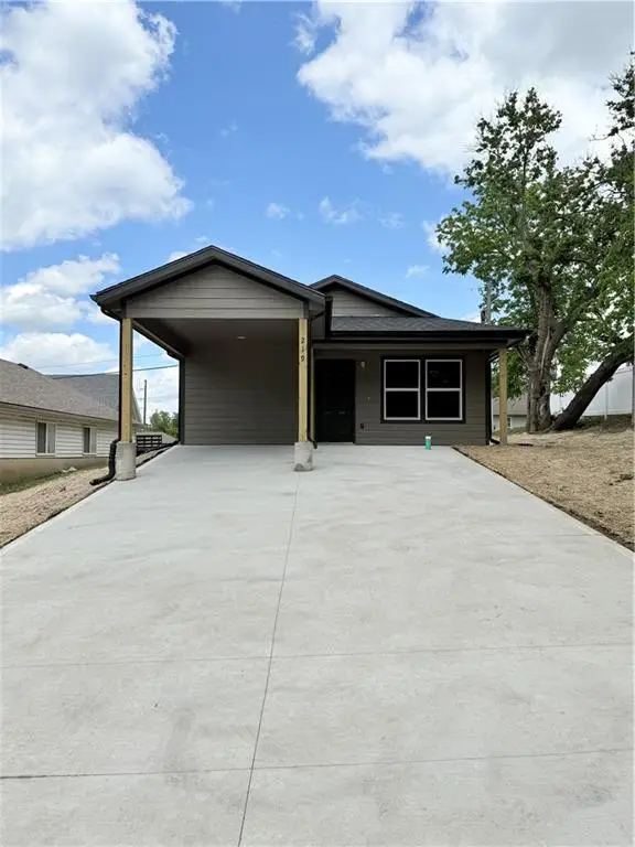 219 Ming Street, Warrensburg, MO 64093