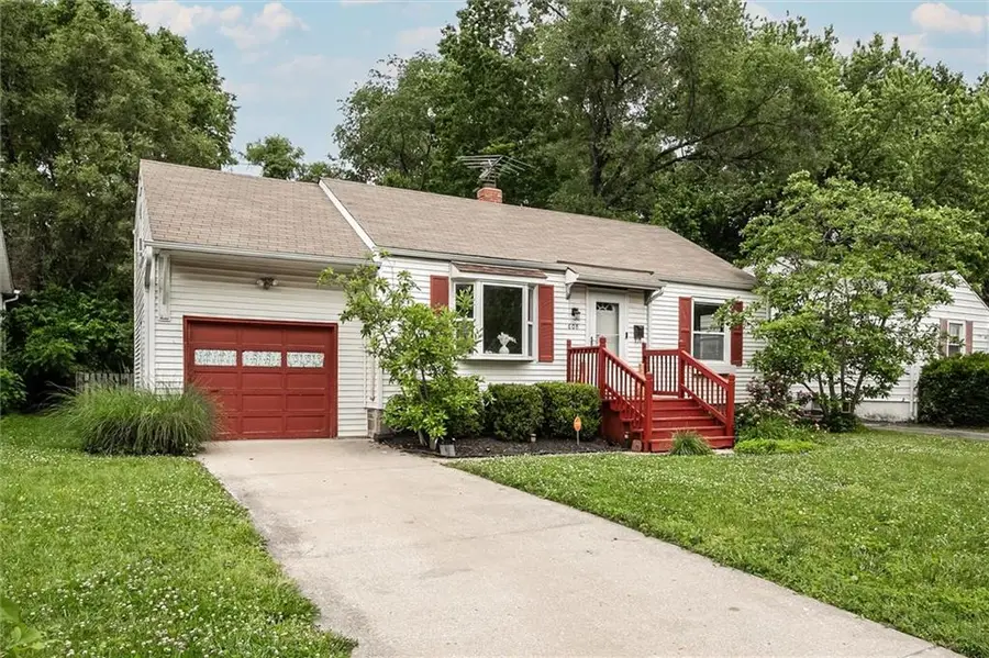 608 W 86th Terrace, Kansas City, MO 64114 - #2