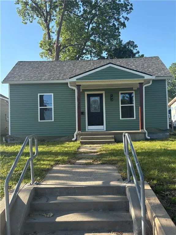 107 E 20th Street, Pittsburg, KS 66762