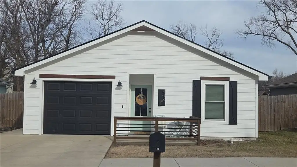 408 Lincoln Avenue, Osawatomie, KS 66064 - #1