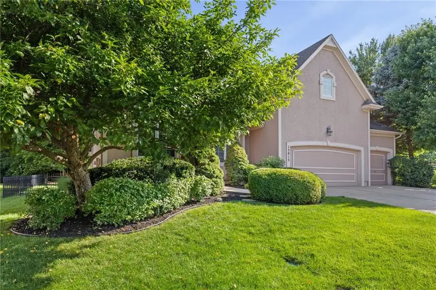15015 W 74 Street, Shawnee, KS 66216 - #3