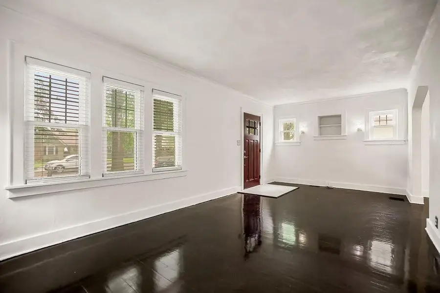 915 E 76th Terrace, Kansas City, MO 64131 - #2