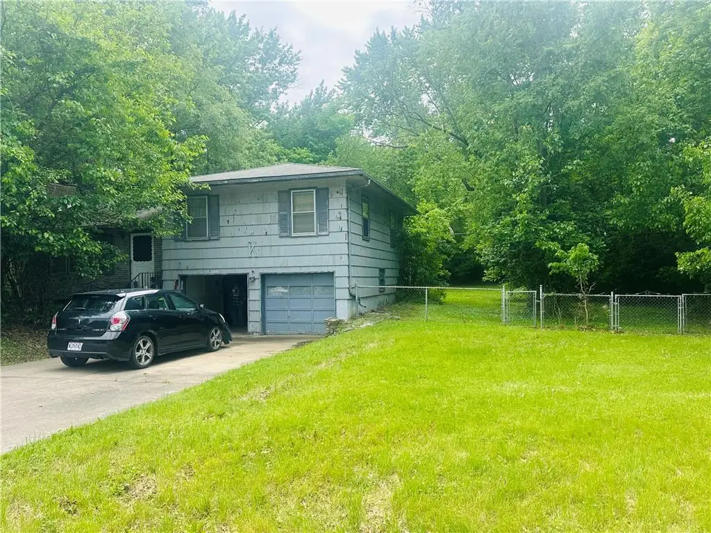 10601 E 33rd Terrace S, Independence, MO 64052 - #1