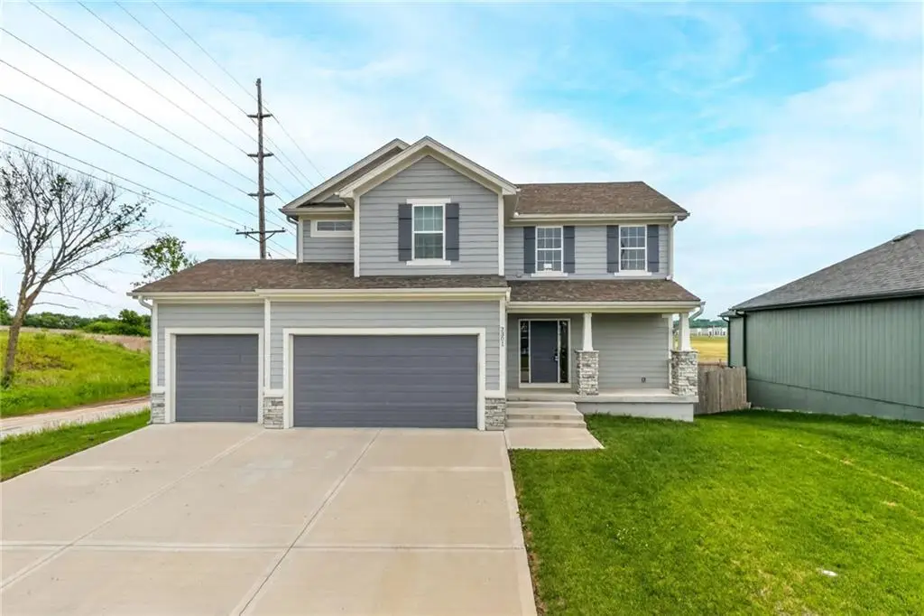 2301 S Eagle Court, Independence, MO 64057 - #1