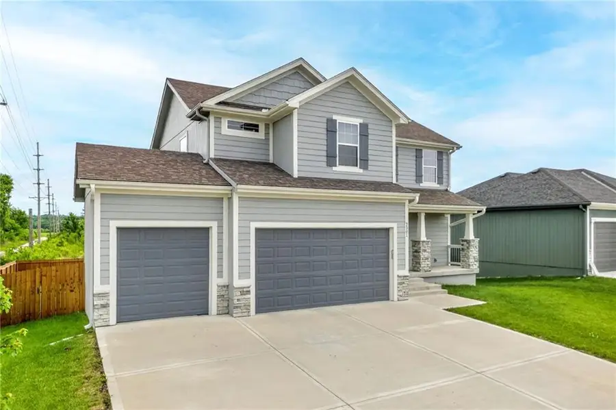 2301 S Eagle Court, Independence, MO 64057 - #3