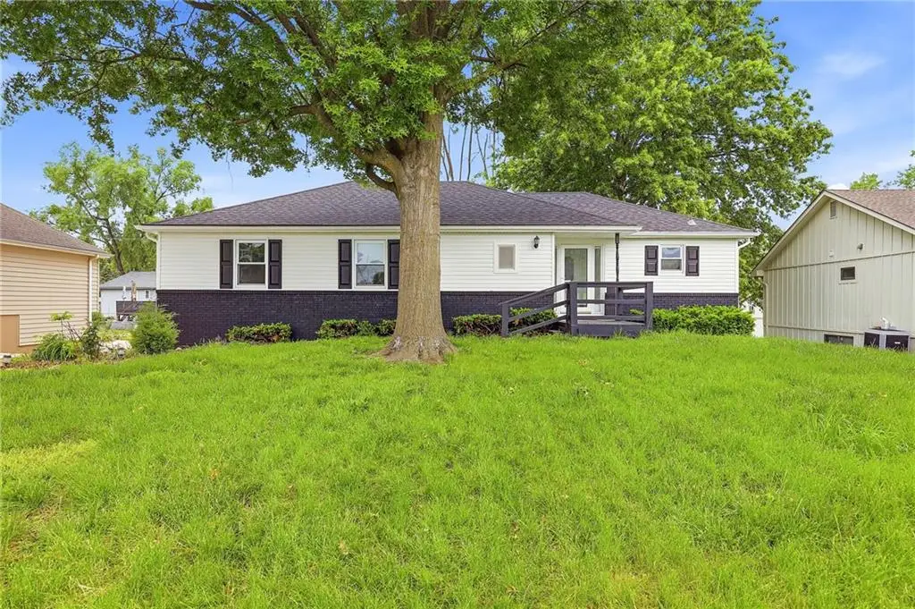 1725 S Kiowa Drive, Olathe, KS 66062 - #1