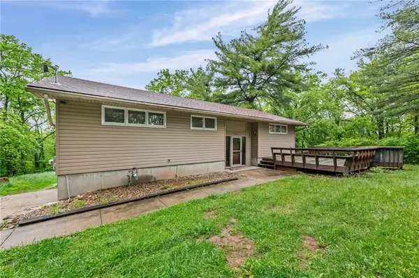 1916 N 94th Street, Kansas City, KS 66112