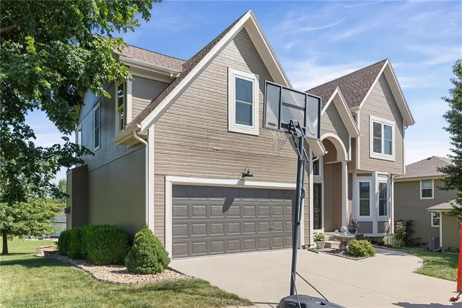 11106 Augusta Drive, Kansas City, KS 66109 - #2