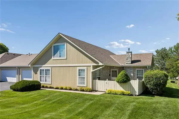 11316 Pflumm Road, Lenexa, KS 66215