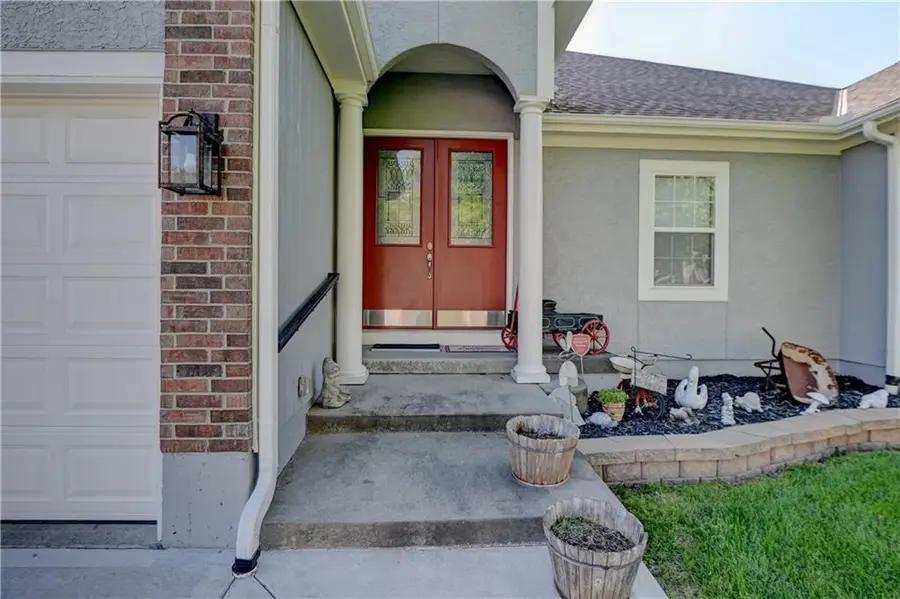 1018 N Old Mill Road, Independence, MO 64056 - #2