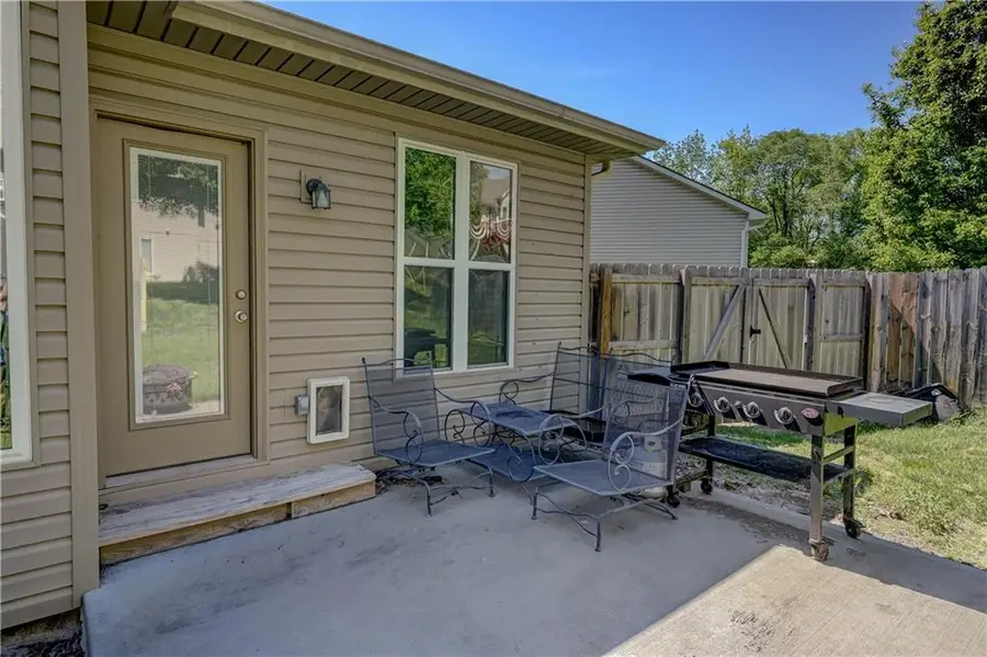 19312 E 8th St Court S, Independence, MO 64056 - #3