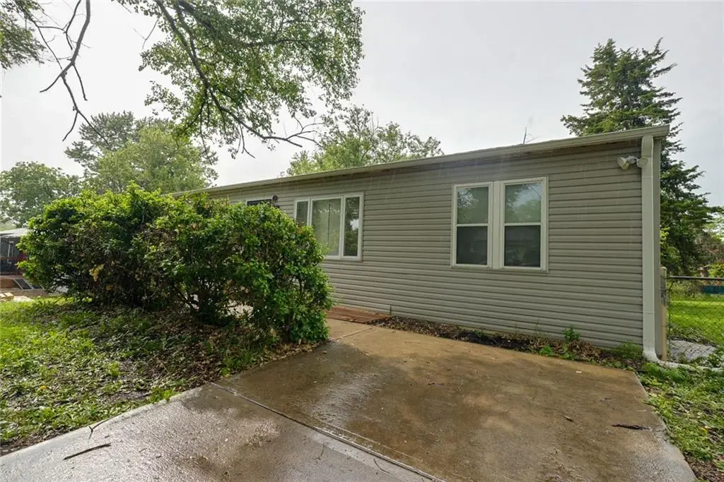 6306 E 152nd Street, Grandview, MO 64030 - #1