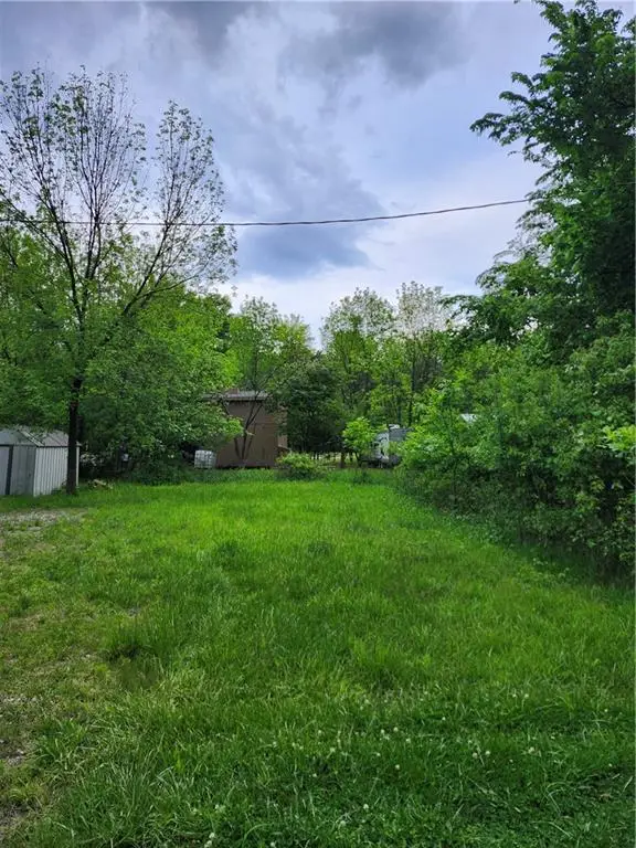 10 Cheiftain Drive, Linn Valley, KS 66040