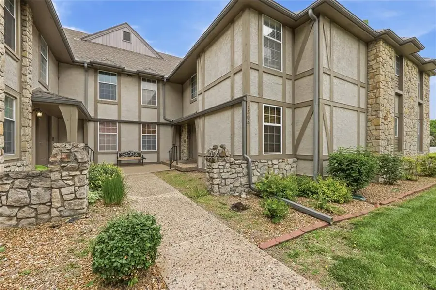 1305 NW Village Drive #C, Blue Springs, MO 64015 - #2
