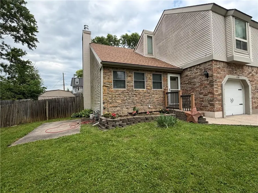 7239 N Bales Avenue, Gladstone, MO 64119 - #2