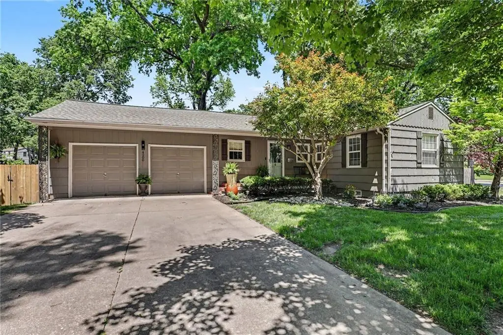 4200 W 71st Street, Prairie Village, KS 66208 - #1