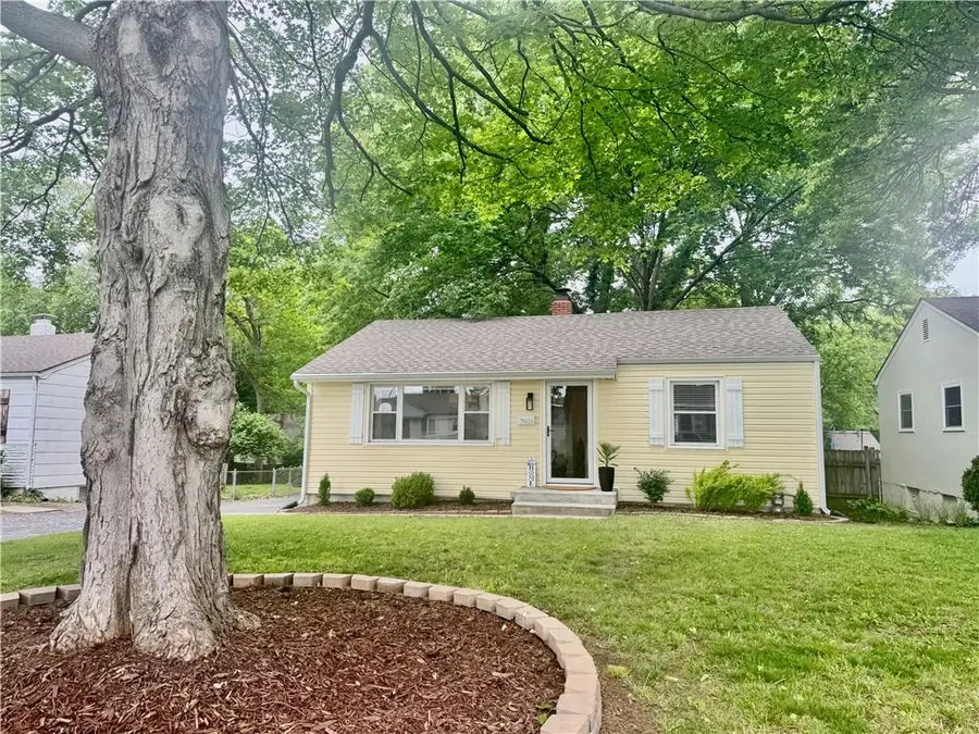 7816 Washington Street, Kansas City, MO 64114 - #2