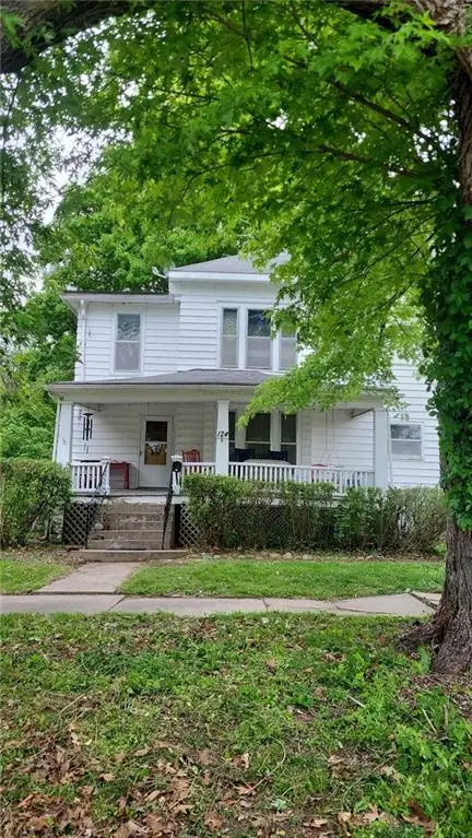 124 N Locust Street, Ottawa, KS 66067