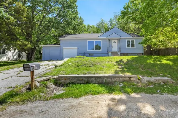 1811 N 48th Street, Kansas City, KS 66102
