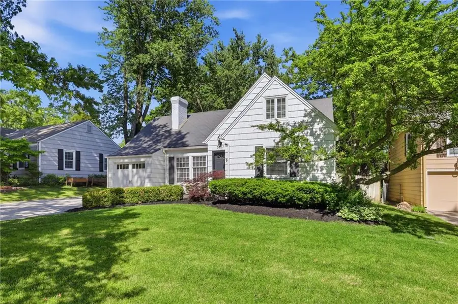 5427 Canterbury Road, Fairway, KS 66205 - #2