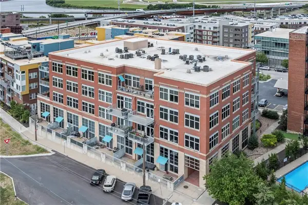 210 W 5th Street #211, Kansas City, MO 64105
