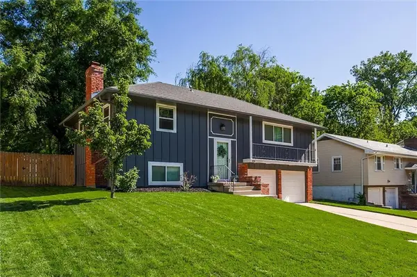 406 E 90th Terrace, Kansas City, MO 64131