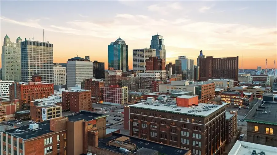 321 W 7th Street #402, Kansas City, MO 64105 - #2