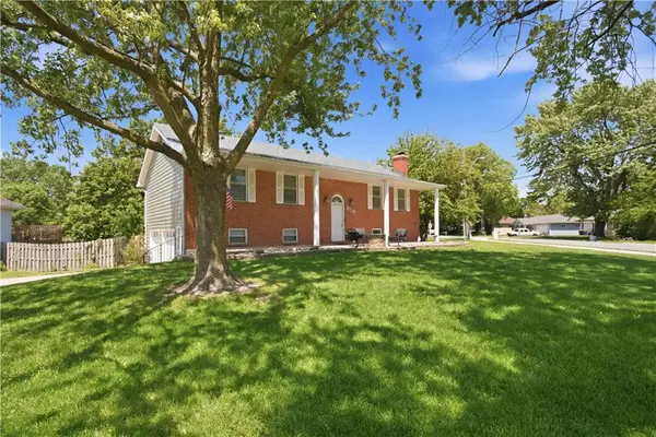 2300 NW 84th Terrace, Kansas City, MO 64154