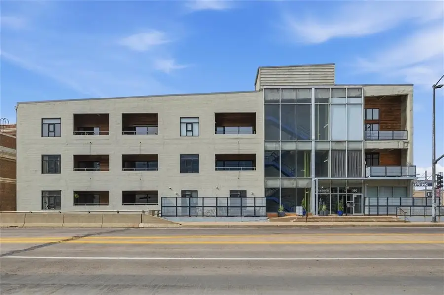 360 W Pershing Road #190, Kansas City, MO 64108 - #2