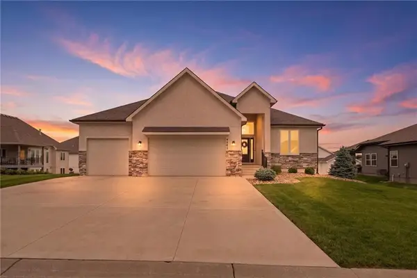 4205 NE Chapel Manor Drive, Lee's Summit, MO 64064