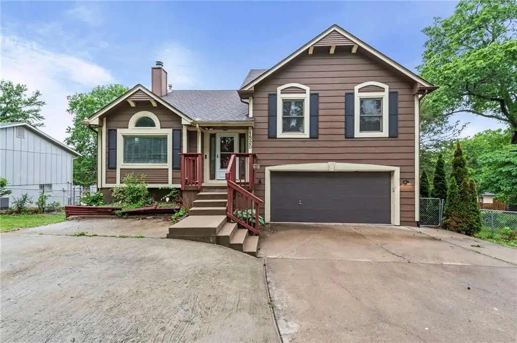 1520 N 82nd Street, Kansas City, KS 66112 - #1