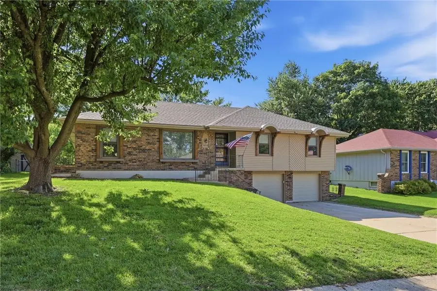 16512 Spring Valley Road, Belton, MO 64012 - #2