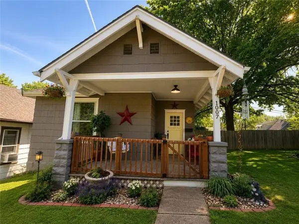 1007 Grand Avenue, Leavenworth, KS 66048