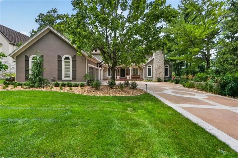 5226 Mercier Street, Kansas City, MO 64112 - #2