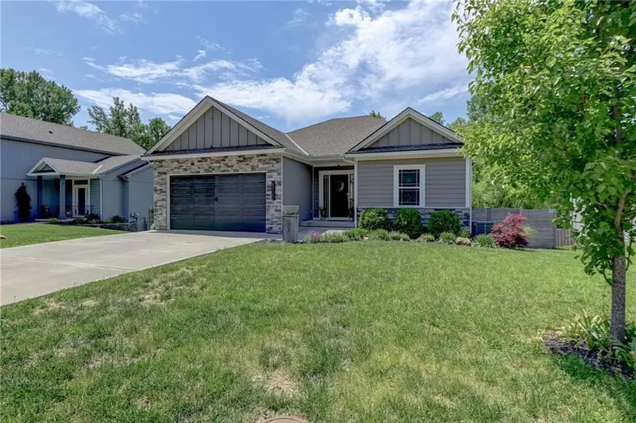 415 E 166th Court, Belton, MO 64012 - #3